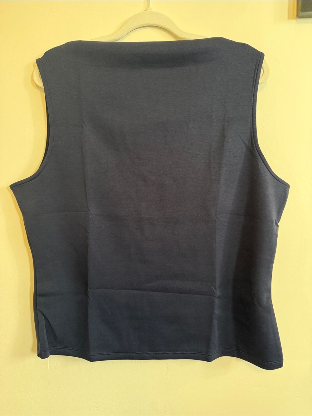 🐝 NWT 🐝 Banana Republic Classic Sleeveless Women’s Boatneck Top - Navy Blue